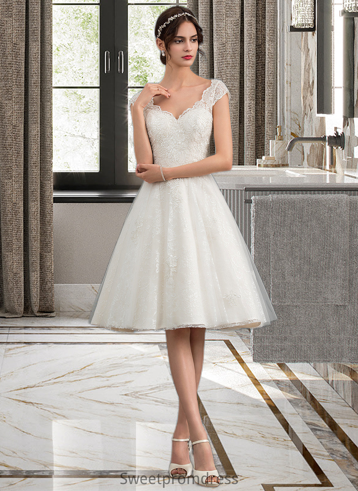 Beryl A-Line V-neck Knee-Length Tulle Lace Wedding Dress DHP0013700