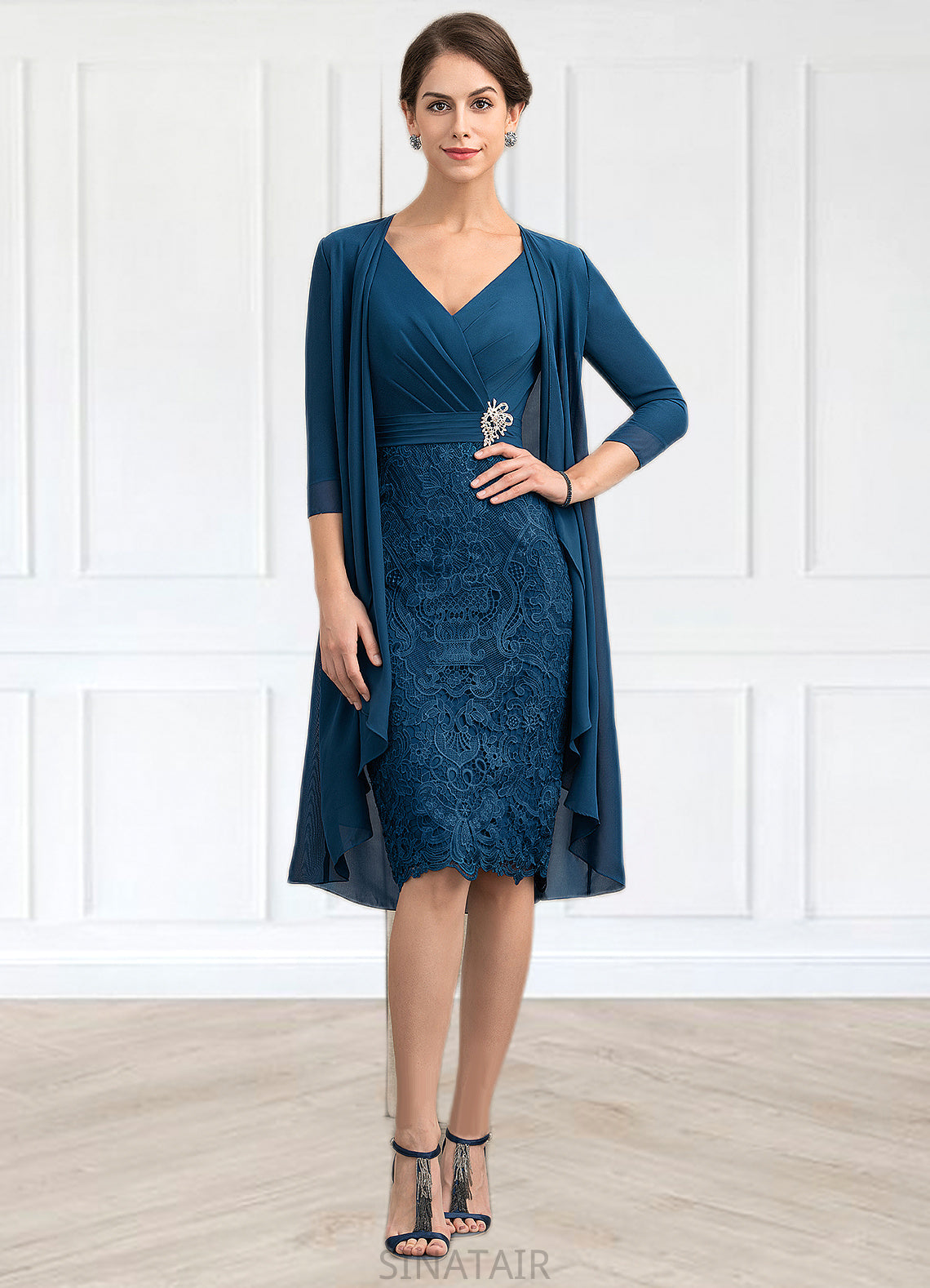 Jade Sheath/Column V-neck Knee-Length Chiffon Lace Mother of the Bride Dress With Crystal Brooch DH126P0014972