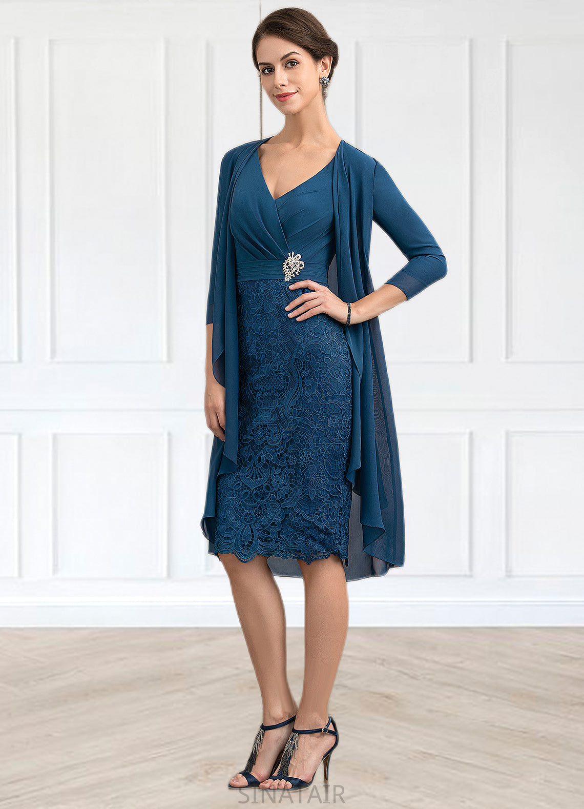 Jade Sheath/Column V-neck Knee-Length Chiffon Lace Mother of the Bride Dress With Crystal Brooch DH126P0014972