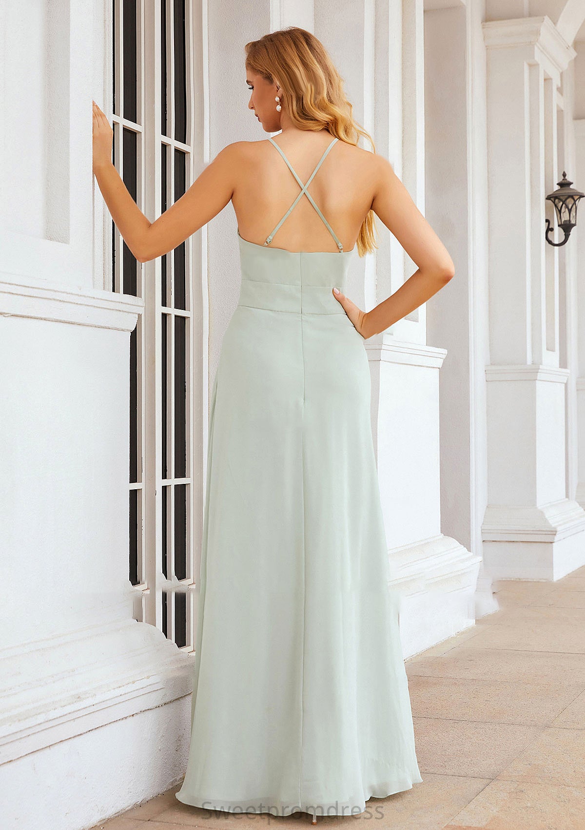 A-line Scoop Neck Sleeveless Long/Floor-Length Chiffon Bridesmaid Dresses With Pleated Pockets Daniella DHP0025378