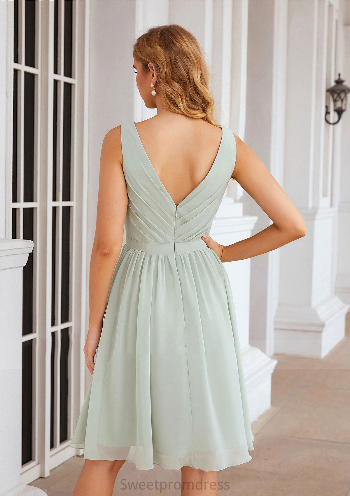 A-line V Neck Sleeveless Chiffon Knee-Length Bridesmaid Dresses With Pleated Waistband Patti DHP0025383