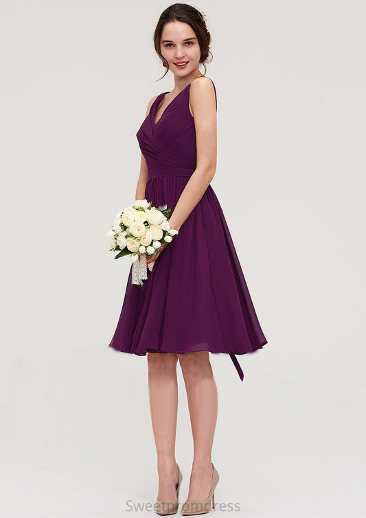 Sleeveless V Neck Chiffon A-line/Princess Knee-Length Bridesmaid Dresses With Pleated Kierra DHP0025401