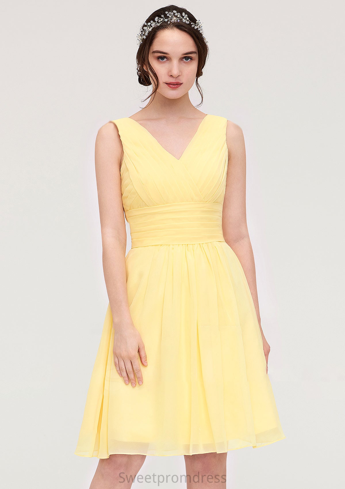 V Neck Sleeveless A-line/Princess Chiffon Knee-Length Bridesmaid Dresses With Pleated Janice DHP0025414