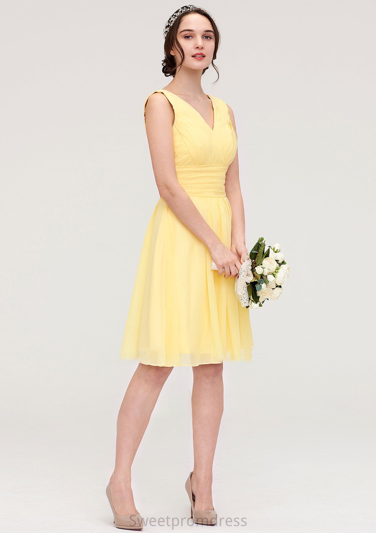 V Neck Sleeveless A-line/Princess Chiffon Knee-Length Bridesmaid Dresses With Pleated Janice DHP0025414