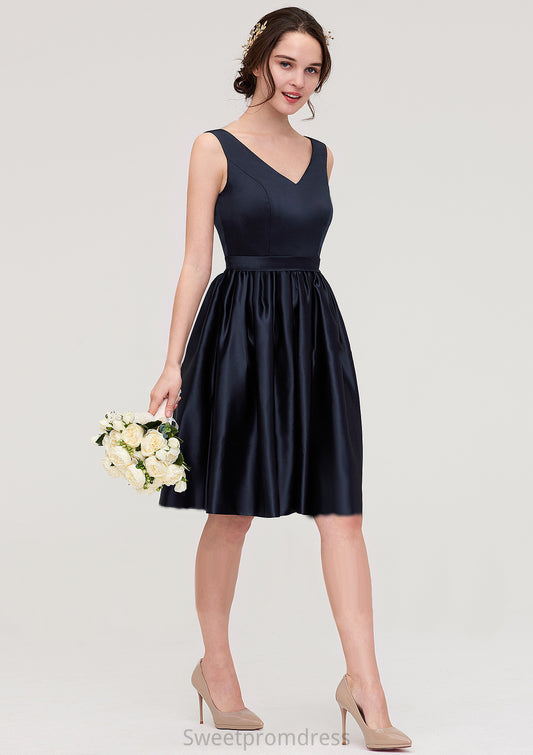 V Neck Sleeveless A-line/Princess Knee-Length Satin Bridesmaid Dresses With Pleated Alani DHP0025433