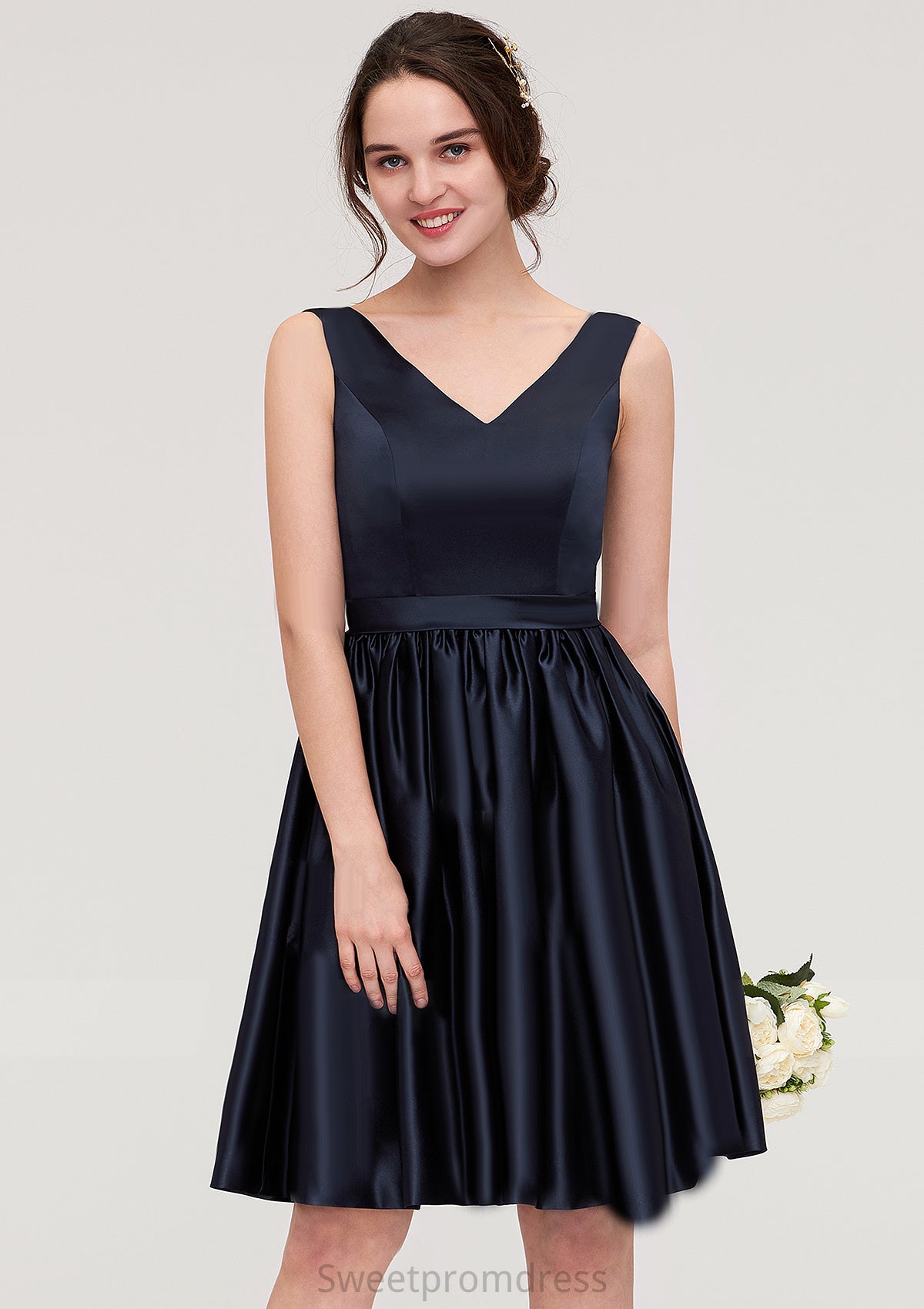 V Neck Sleeveless A-line/Princess Knee-Length Satin Bridesmaid Dresses With Pleated Alani DHP0025433