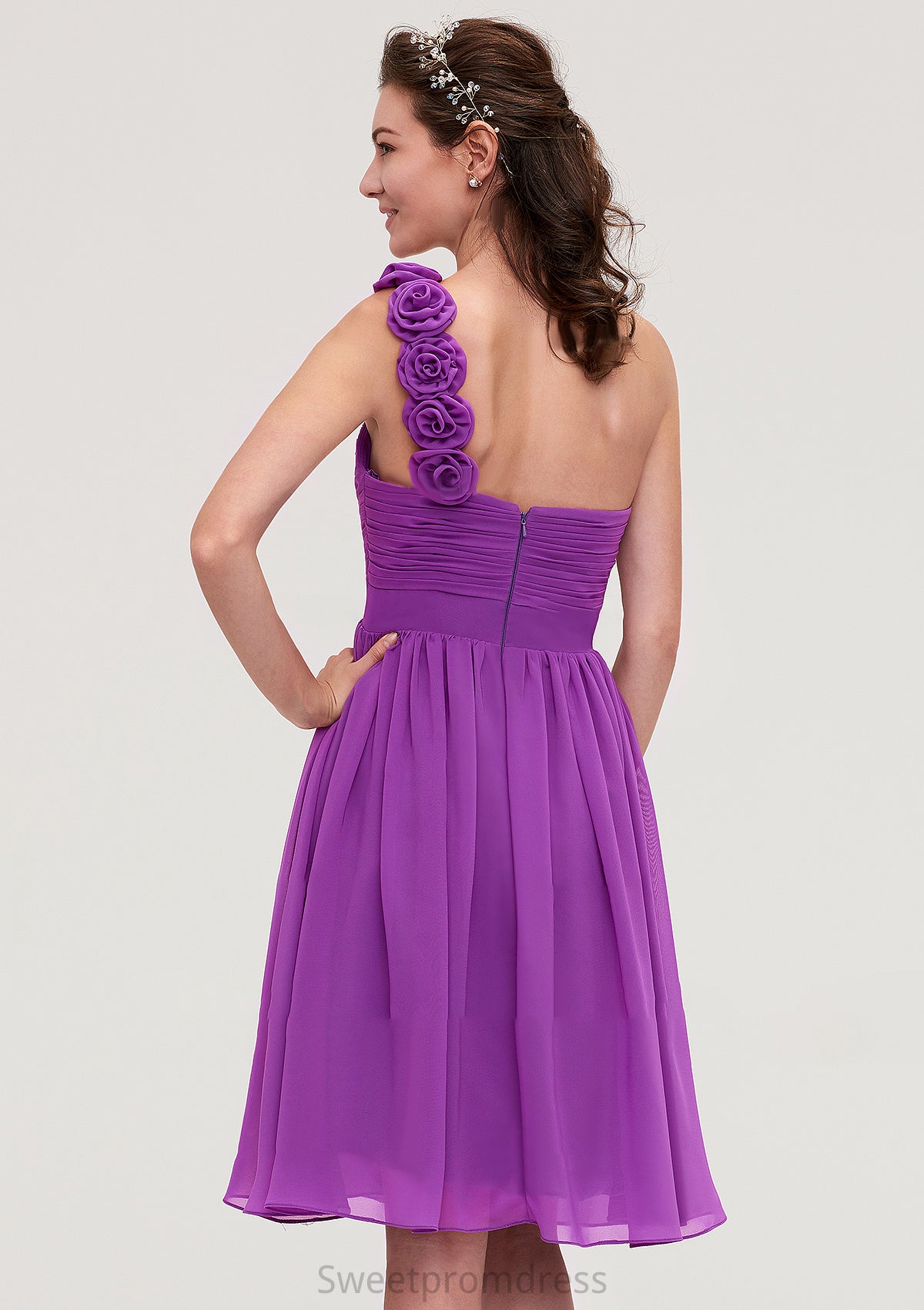 One-Shoulder Sleeveless Knee-Length Chiffon A-line/Princess Bridesmaid Dresseses With Pleated Flowers Carlee DHP0025441