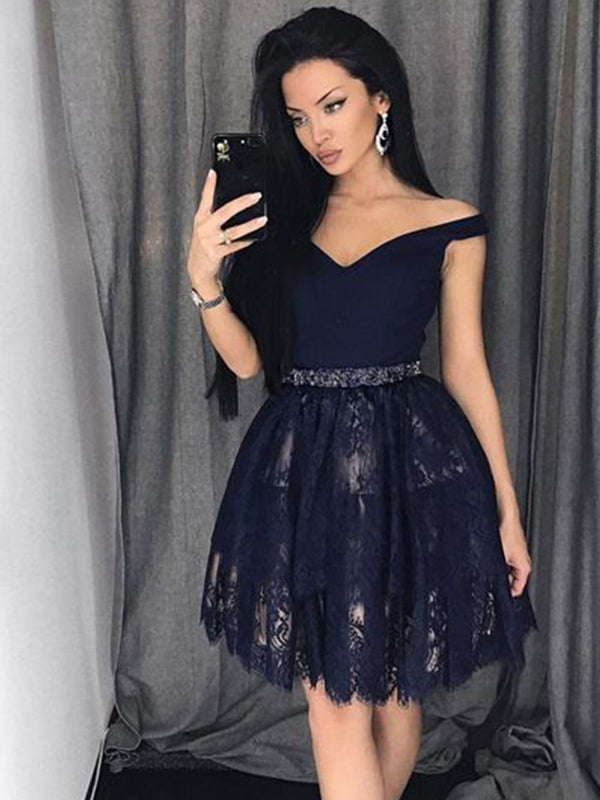 2024 Ball Gown Sweetheart Off-The-Shoulder Beading Cut Lace Jeanie Homecoming Dresses Short/Mini