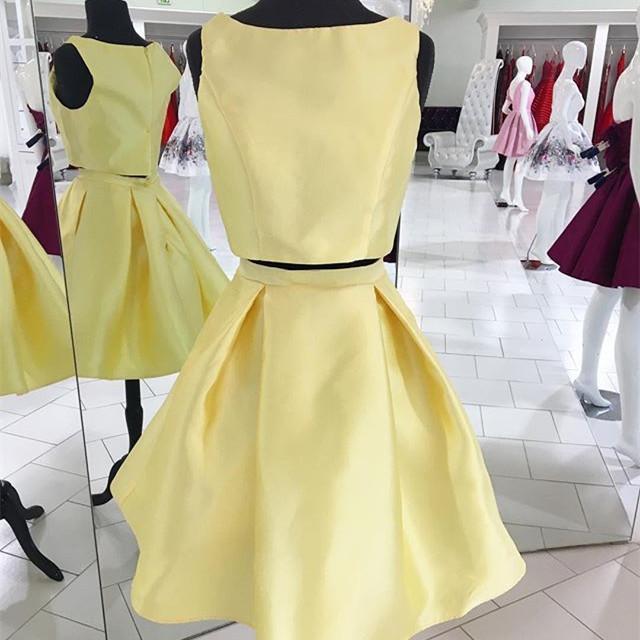 Two Pieces Aniya Homecoming Dresses Satin A Line Bateau Sleeveless Pleated Simple Light Yellow