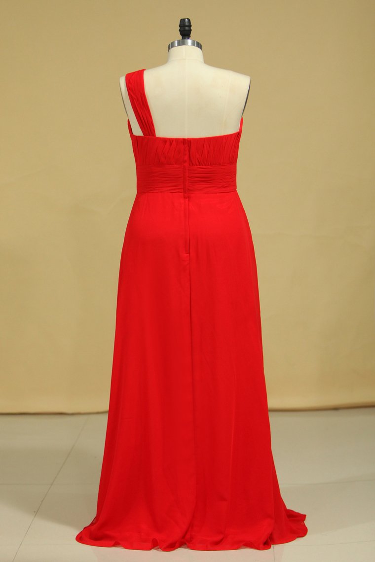 Plus Size One Shoulder Bridesmaid Dresses Ruffled Bodice A-Line Chiffon Red