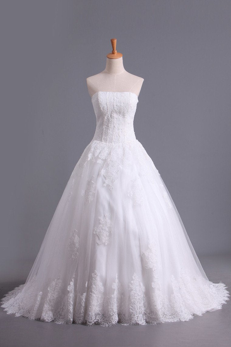 Hot Wedding Dresses A Line Strapless Tulle With Applique Court Train