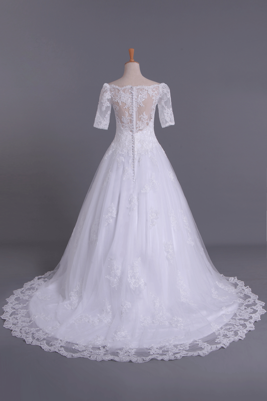 New Arrival Wedding Dresses Boat Neck Short Sleeves Chapel Train With Applique