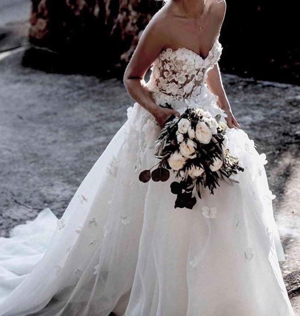 Charming Ball Gown Sweetheart Strapless 3D Flowers Tulle Off White Wedding Dresses SJS15095