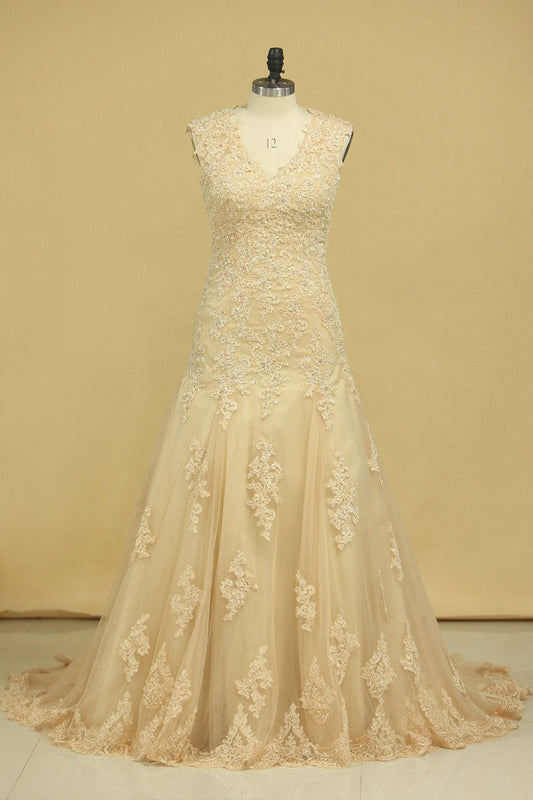 Champagne V-Neck Wedding Dresses A Line Court Train With Applique