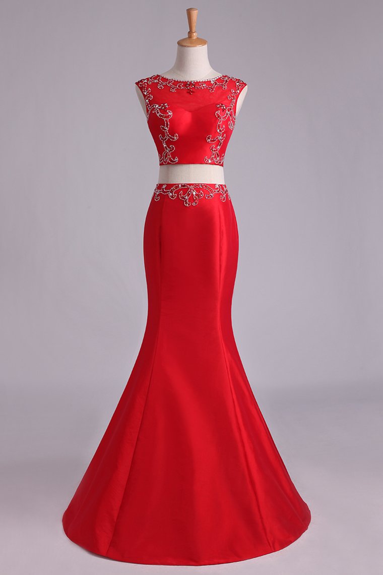 Prom Dresses Two Pieces Bateau Mermaid/Trumpet Beaded Floor-Length Tulle And Taffeta