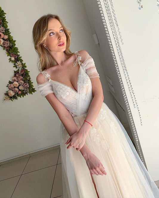 A Line Chic Off The Shoulder Bridal Gonws Appliques Lace Wedding Dresses