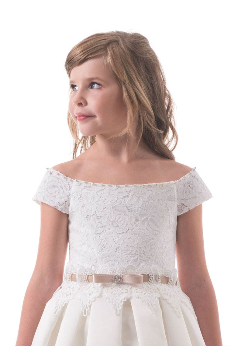 A Line Off The Shoulder Flower Girl Dresses Satin With Applique And Sash