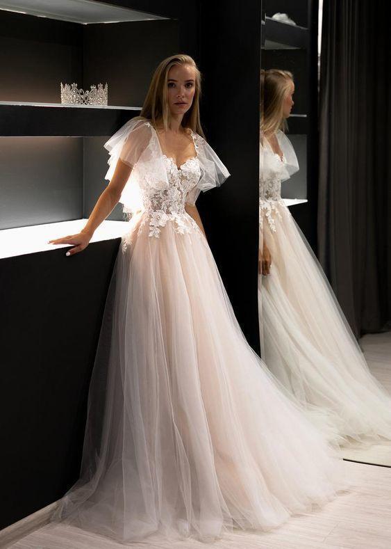 A Line Tulle Short Sleeves Lace Glamorous Wedding Dresses