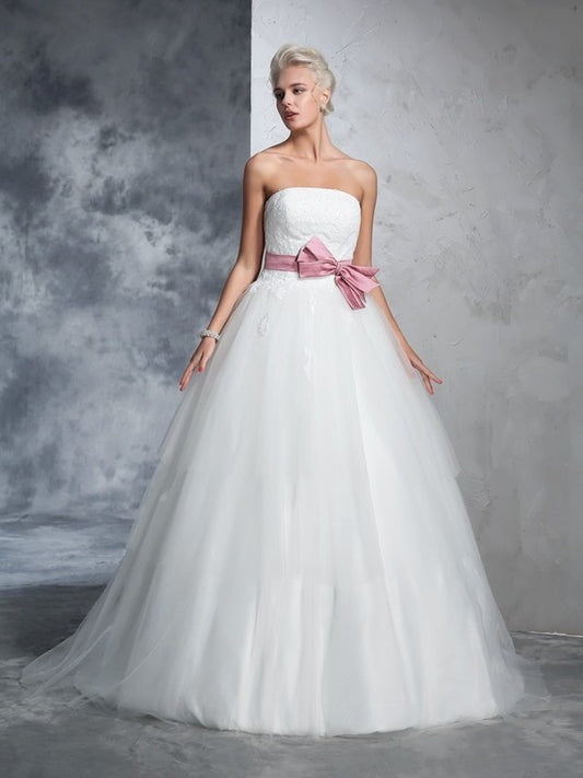 Strapless Long Ball Gown Bowknot Sleeveless Net Wedding Dresses