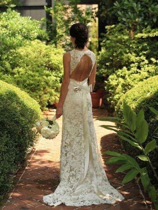 Sleeveless Sweep/Brush Sheath/Column Lace V-neck Train Wedding Dresses