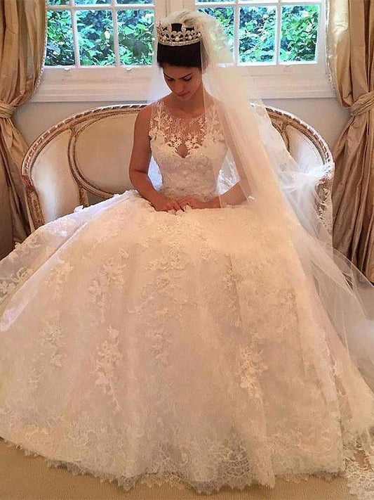 Applique Lace Court A-Line/Princess Train Scoop Sleeveless Wedding Dresses