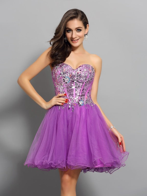 A-Line/Princess Homecoming Dresses Sweetheart Asia Beading Sleeveless Short Satin Cocktail Dresses