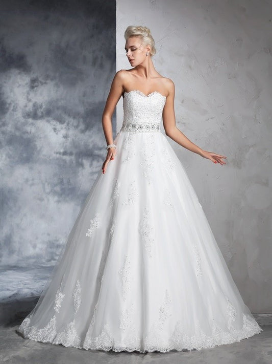 Long Applique Sleeveless Ball Sweetheart Gown Net Wedding Dresses