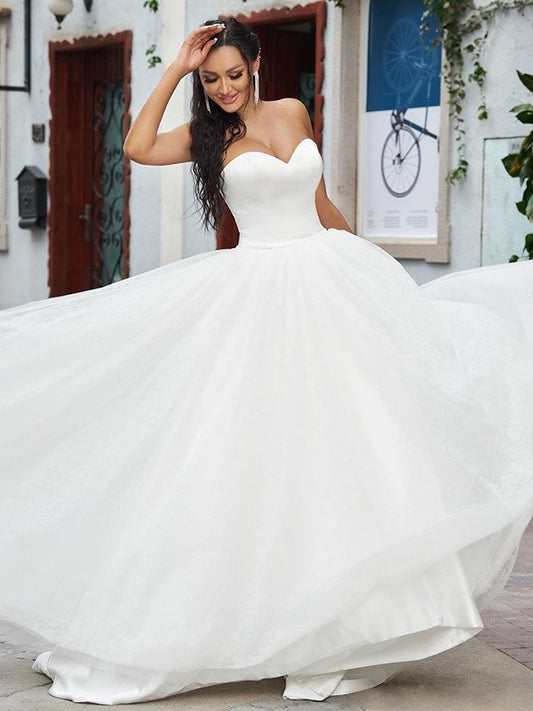 Sweetheart A-Line/Princess Sleeveless Sweep/Brush Ruffles Lace Train Wedding Dresses