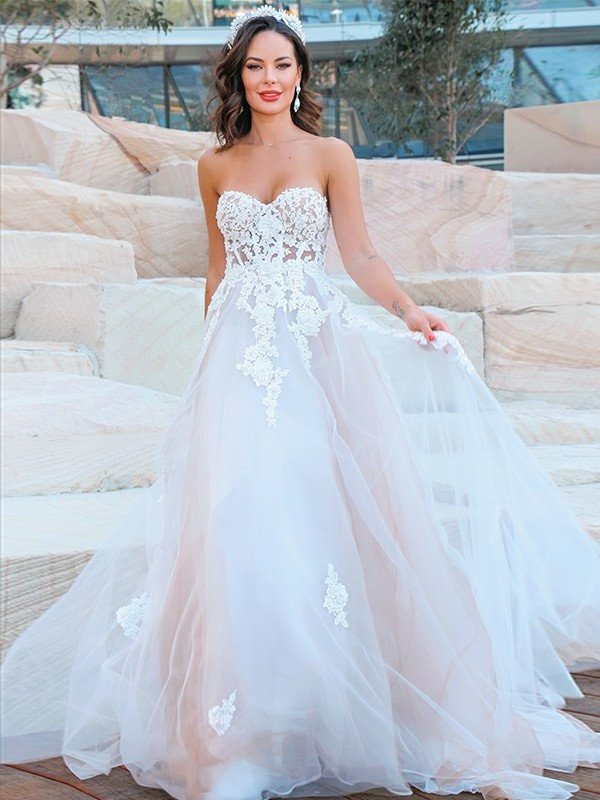 Sweetheart Sleeveless Tulle Sweep/Brush Applique A-Line/Princess Train Wedding Dresses