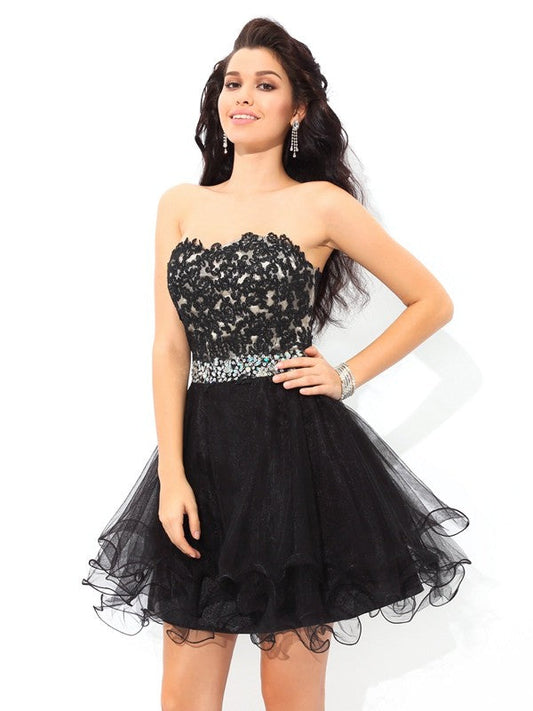 A-Line/Princess Sweetheart Applique Homecoming Dresses Sleeveless Short Satin Cocktail Dresses Yasmine