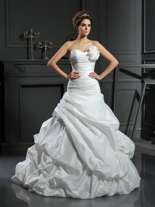 Long Flower Hand-Made Sweetheart Ball Gown Sleeveless Satin Wedding Dresses