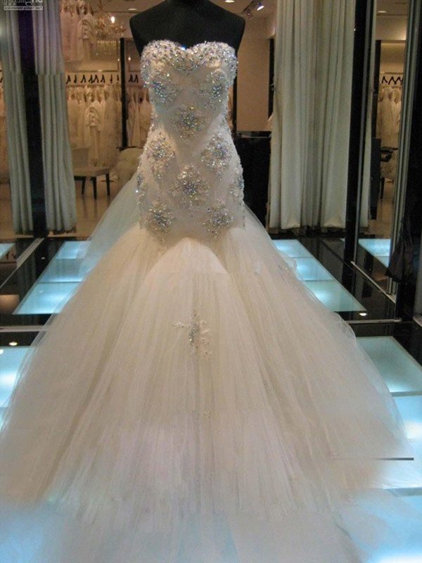 Trumpet/Mermaid Sleeveless Beading Sweetheart Chapel Train Tulle Wedding Dresses