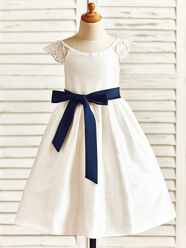 Sleeveless Sash/Ribbon/Belt Knee-Length Scoop Taffeta A-Line/Princess Flower Girl Dresses