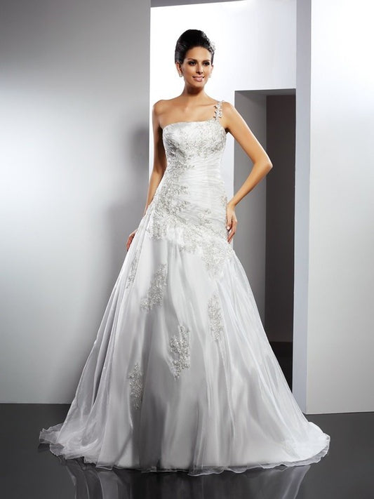 Sleeveless Long A-Line/Princess One-Shoulder Applique Satin Wedding Dresses