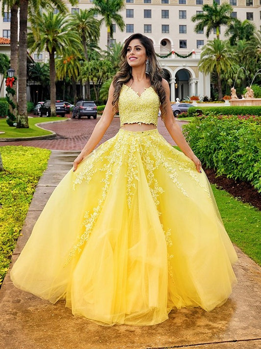 Sleeveless V-neck Floor-Length Tulle Applique A-Line/Princess Two Piece Dresses