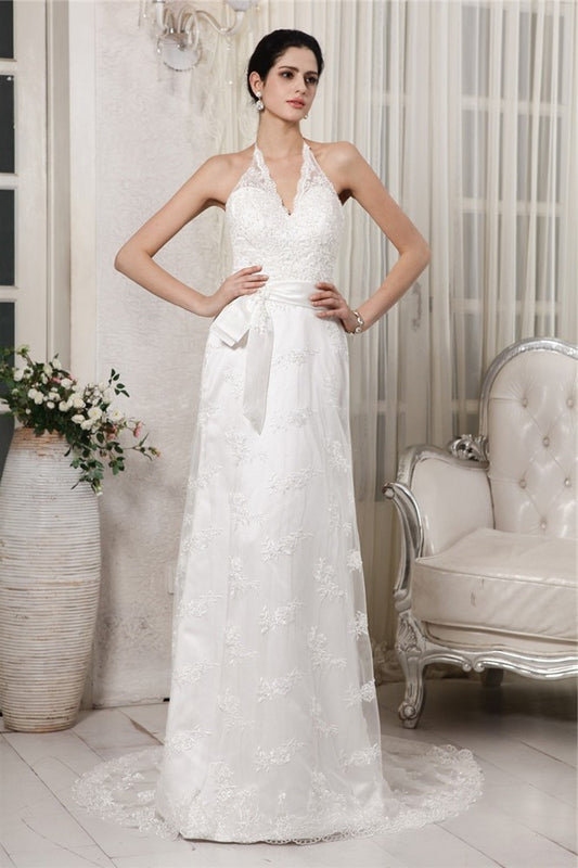 V-neck Sheath/Column Long Lace Applique Sleeveless Net Wedding Dresses