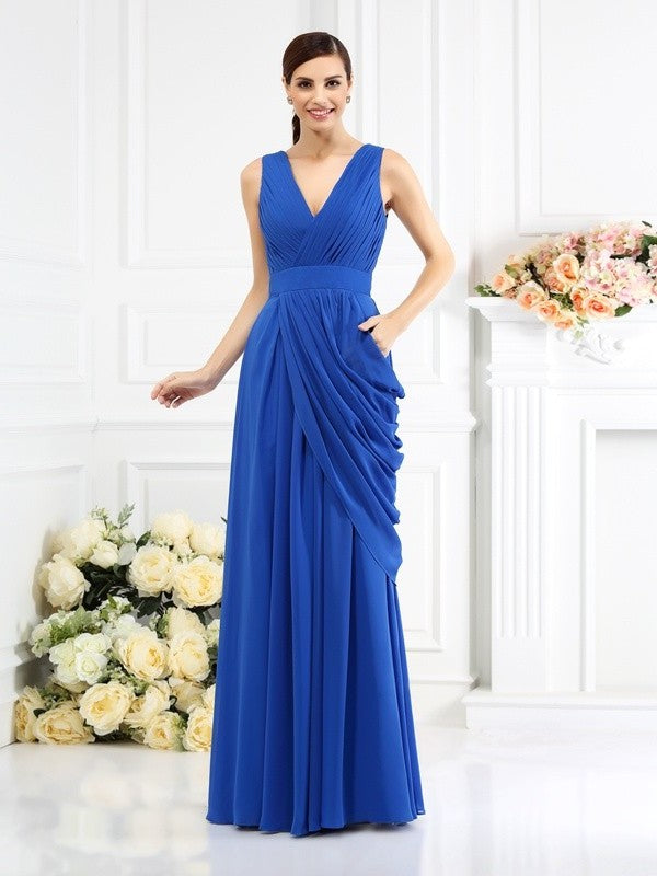 A-Line/Princess Long Pleats Sleeveless V-neck Chiffon Bridesmaid Dresses