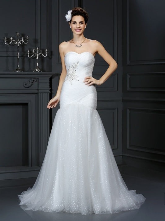 Sweetheart Sleeveless Sheath/Column Long Beading Net Wedding Dresses