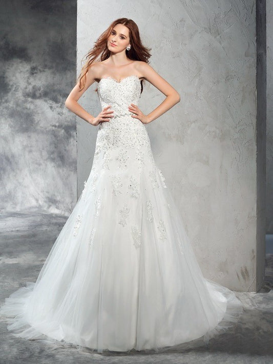 Long Sweetheart Sleeveless Sheath/Column Applique Satin Wedding Dresses