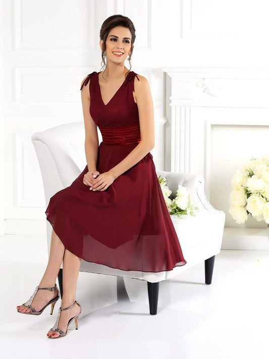 Sleeveless V-neck A-Line/Princess Short Chiffon Bridesmaid Dresses