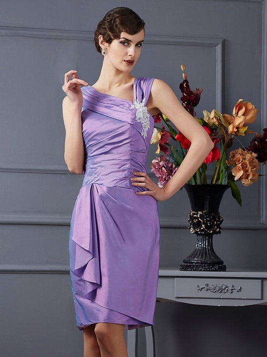 Short Sheath/Column Sleeveless Applique Taffeta Bridesmaid Dresses