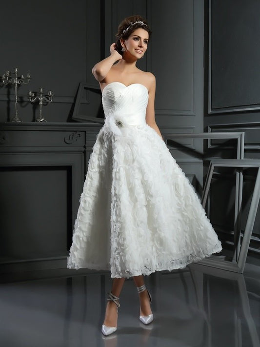 Sleeveless Short A-Line/Princess Bowknot Sweetheart Satin Wedding Dresses