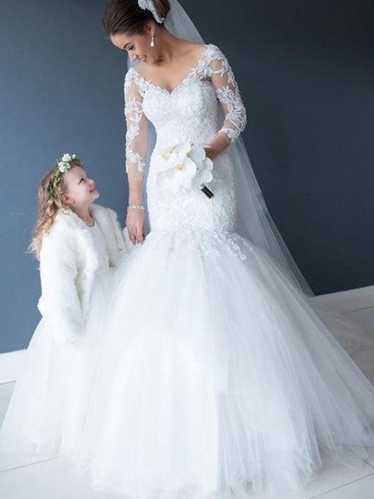 Court Trumpet/Mermaid V-neck 3/4 Tulle Sleeves Lace Train Wedding Dresses