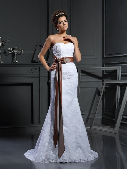 Sleeveless Sweetheart Long Sheath/Column Applique Net Wedding Dresses