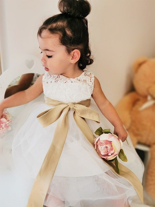 A-Line/Princess Sleeveless Scoop Tulle Knee-Length Sash/Ribbon/Belt Flower Girl Dresses