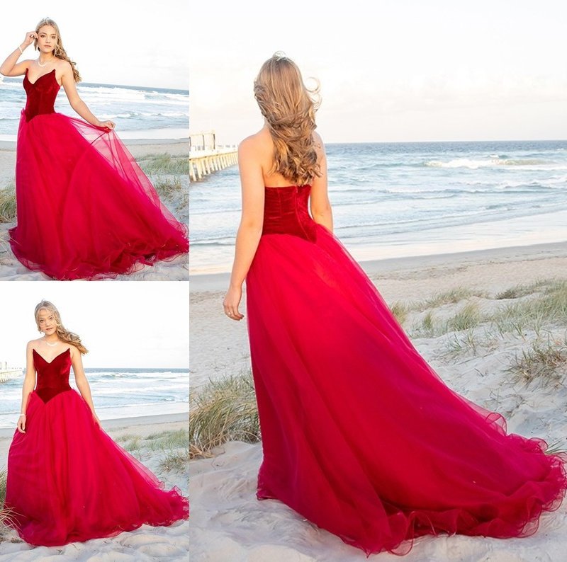 Tulle Ball Sweetheart Sleeveless Gown Court Train Dresses