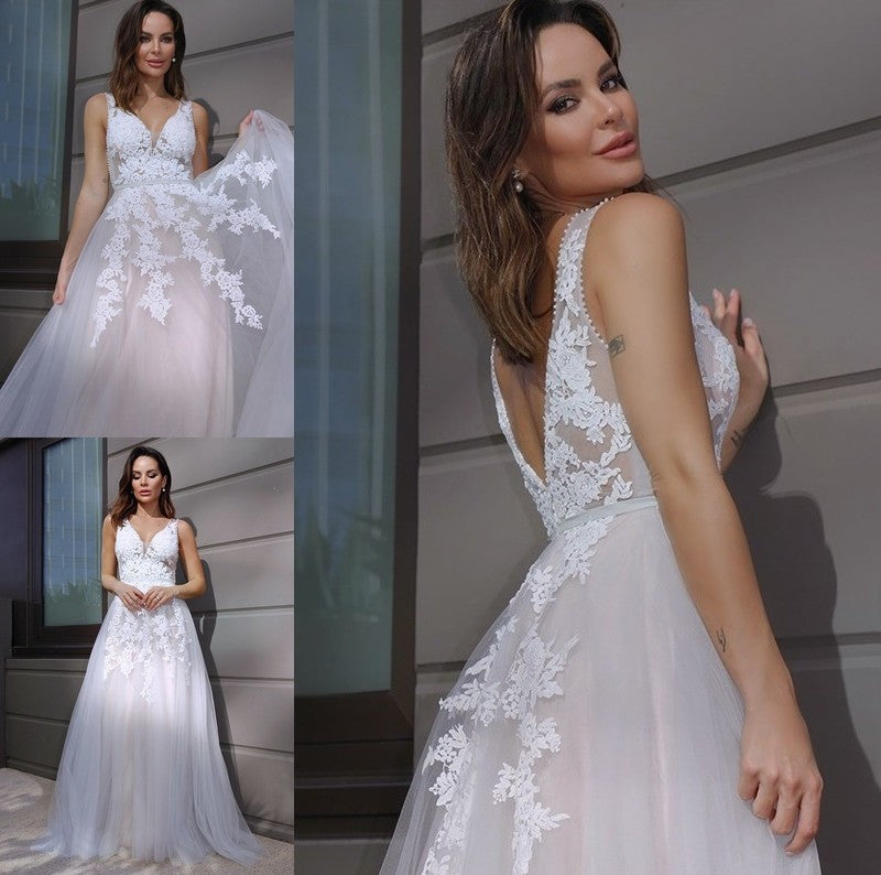 A-Line/Princess Sleeveless V-neck Applique Sweep/Brush Tulle Train Wedding Dresses