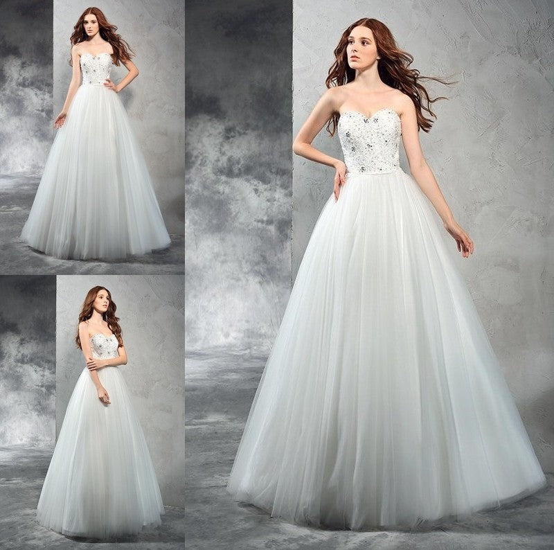 Sweetheart Sleeveless A-Line/Princess Long Beading Net Wedding Dresses