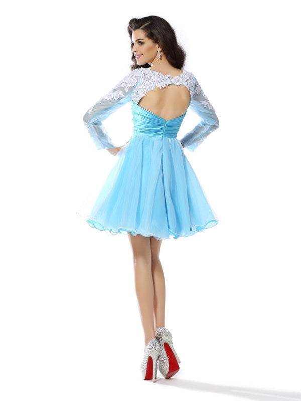 A-Line/Princess Homecoming Dresses Scoop April Applique Long Sleeves Short Elastic Woven Satin Cocktail Dresses