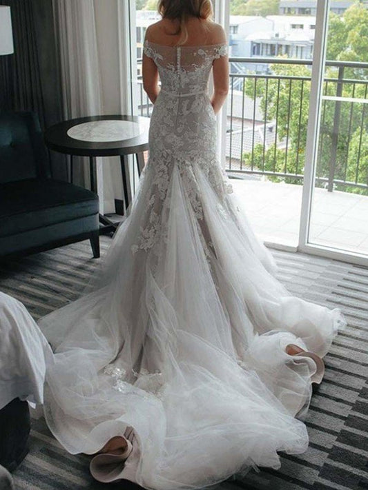 Tulle Lace Court Applique Trumpet/Mermaid Sleeveless Off-the-Shoulder Train Wedding Dresses